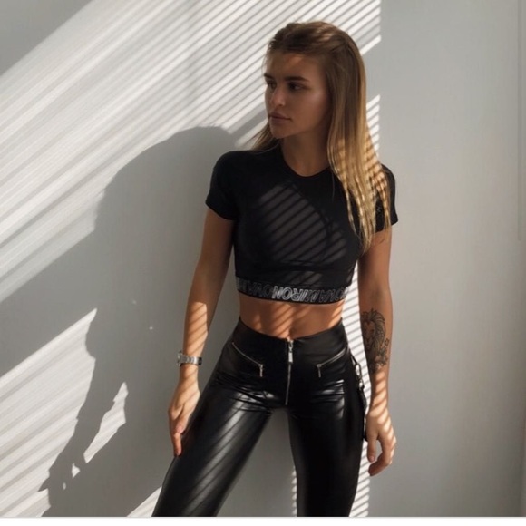 Gym crop top from Ironbymironova, Gymshark-like - Picture 1 of 6